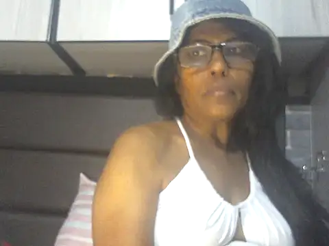 MsAttitude online show from 22, 4, 2026