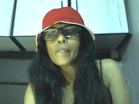 MsAttitude online show from 28, 4, 2026