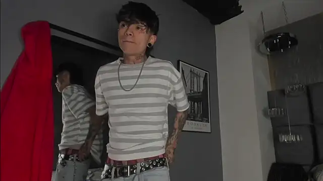 Snapshot of AcidMilo chatting on 22, 12, 2024 AcidMilo online show from 22, 12, 2024