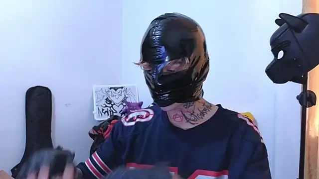 Snapshot of AcidMilo chatting on 10, 2, 2025 AcidMilo online show from 10, 2, 2025