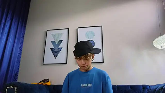 Snapshot of AcidMilo chatting on 22, 3, 2025 AcidMilo online show from 22, 3, 2025