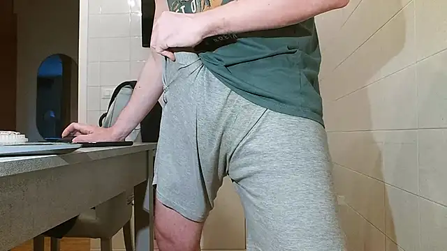 Snapshot of asa92921 chatting on 1, 3, 2025 asa92921 online show from 1, 3, 2025