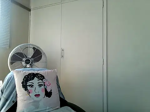 Charlie-Crawford online show from 11, 5, 2026