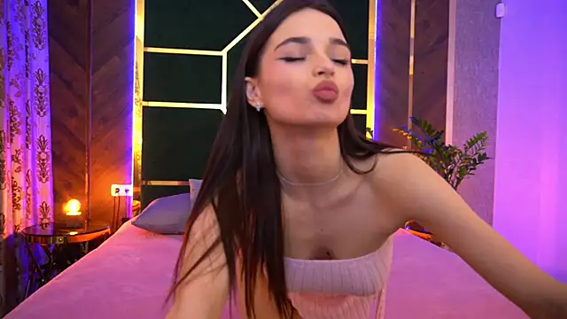 LittleeCutee online show from 10, 3, 2025