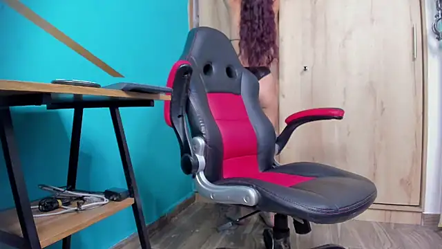 Snapshot of sophieandmarkls chatting on 27, 12, 2024 sophieandmarkls online show from 27, 12, 2024