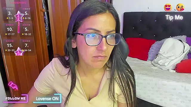 Snapshot of alma_blue chatting on 11, 9, 2025 alma blue online show from 11, 9, 2025