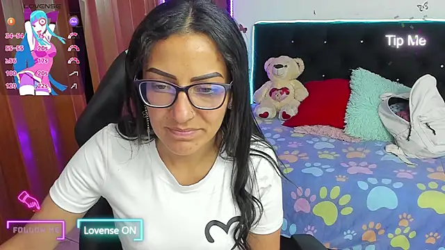 Snapshot of alma_blue chatting on 17, 10, 2025 alma blue online show from 17, 10, 2025