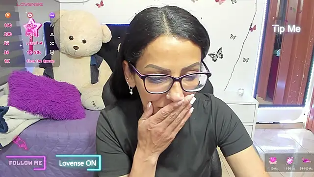 Snapshot of alma_blue chatting on 25, 11, 2025 alma blue online show from 25, 11, 2025