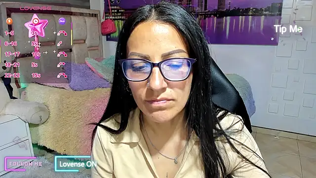 Snapshot of alma_blue chatting on 5, 3, 2026 alma blue online show from 5, 3, 2026