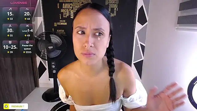 amyharlow 1 online show from 8, 9, 2025