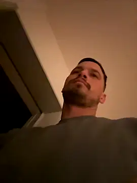 Jonkitzler1 online show from 4, 12, 2025