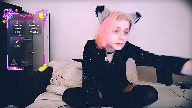 Littlepinkcat online show from 26, 4, 2026