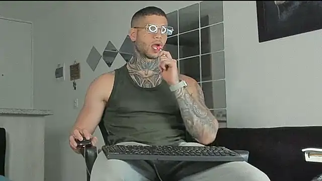  jamesleandros1 online show from 20, 2, 2025