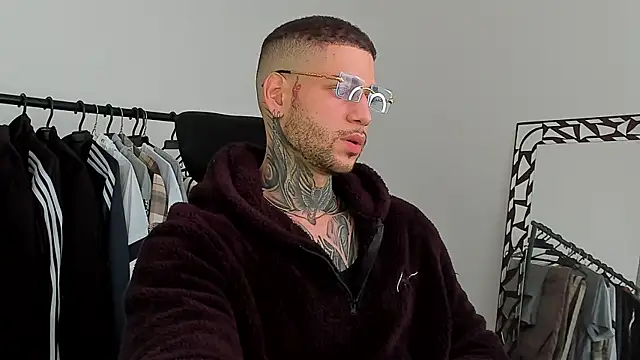  jamesleandros1 online show from 23, 11, 2025