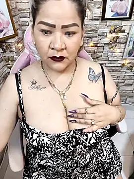 Snapshot of Dalessa_Bigtits chatting on 27, 5, 2026 Dalessa Bigtits online show from 27, 5, 2026