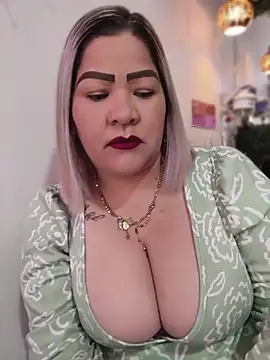 Dalessa Bigtits online show from 17, 6, 2026