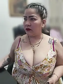 Dalessa Bigtits online show from 27, 6, 2026