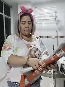 Dalessa Bigtits online show from 12, 7, 2026