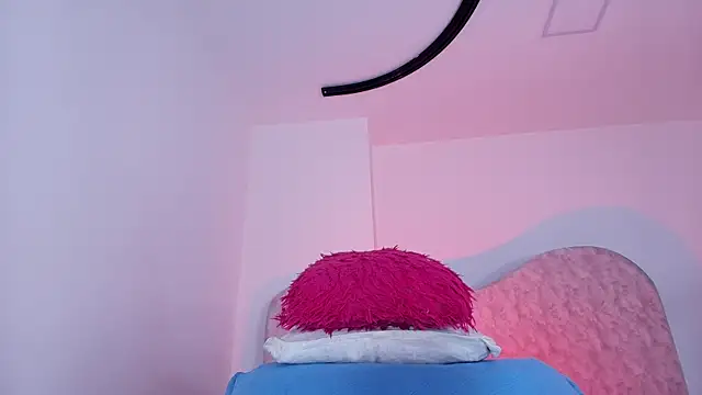 naomi kyse online show from 9, 7, 2026