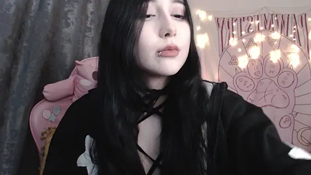 Snapshot of Holy420lolii chatting on 24, 12, 2024 Holy420lolii online show from 24, 12, 2024