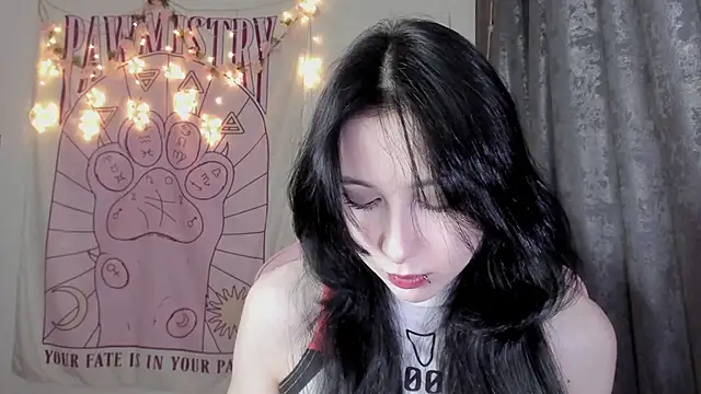 Snapshot of Holy420lolii chatting on 9, 11, 2025 Holy420lolii online show from 9, 11, 2025