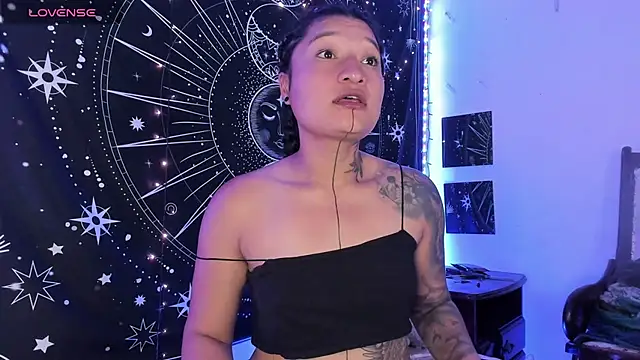 Snapshot of Eva_Lee_ chatting on 11, 10, 2025 Eva Lee online show from 11, 10, 2025