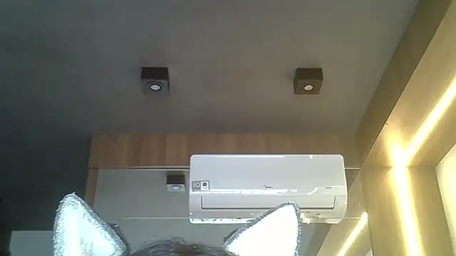 Snapshot of Skinny-Kitten chatting on 13, 10, 2025 Skinny-Kitten online show from 13, 10, 2025