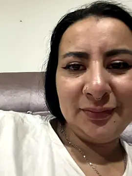 Abril Luv online show from 19, 11, 2025