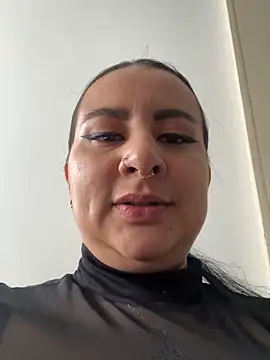 Abril Luv online show from 17, 2, 2026