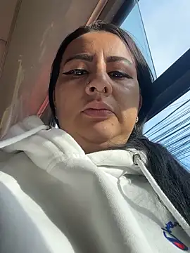 Abril Luv online show from 23, 4, 2026