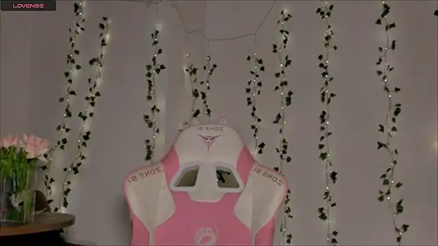 Amelia Lein online show from 1, 12, 2025