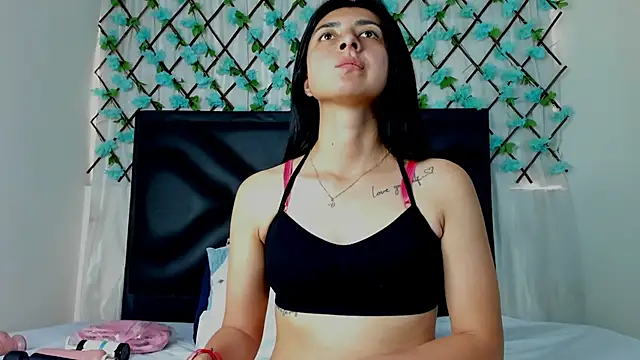 EmmaWilliamss online show from 4, 2, 2025