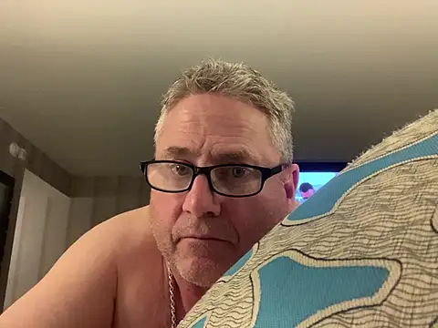 iwantutocum1X online show from 31, 5, 2026