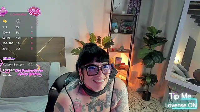VampGirl1 online show from 30, 4, 2026