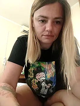 KrissSexi online show from 24, 9, 2025