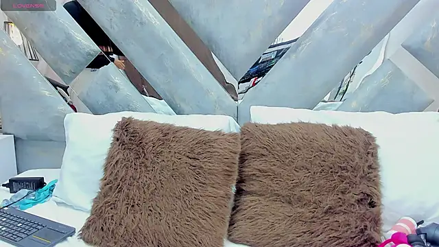 ZiaCalifa online show from 20, 10, 2025