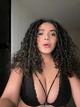 Mariecurl online show from 11, 7, 2026