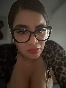 Insane Issa online show from 28, 2, 2025