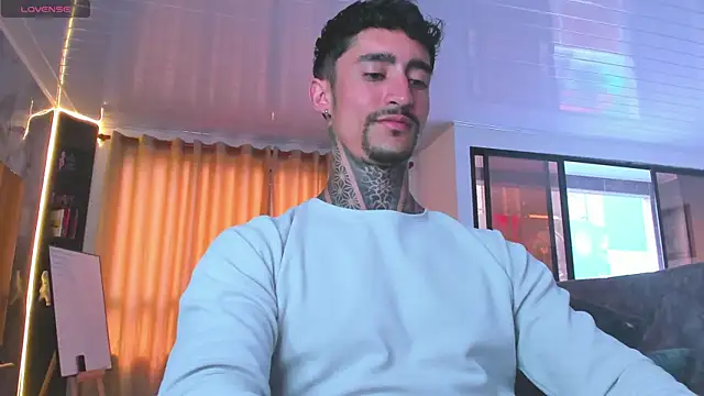 Snapshot of Mark_Kamper chatting on 12, 11, 2025 Mark Kamper online show from 12, 11, 2025