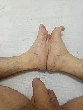 Hardapple01 online show from 19, 10, 2025