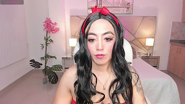 Snapshot of kim_thompson_1 chatting on 1, 12, 2025 kim thompson 1 online show from 1, 12, 2025