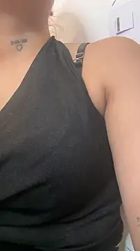 LunaBaker-1 online show from 5, 3, 2026