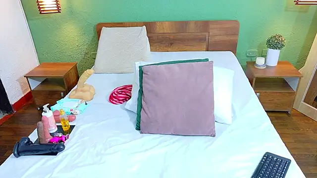 dannaahbrown online show from 26, 2, 2025