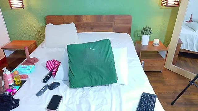 dannaahbrown online show from 27, 10, 2025