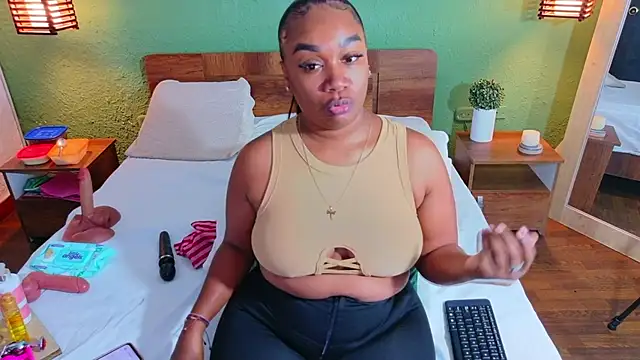 dannaahbrown online show from 20, 4, 2026