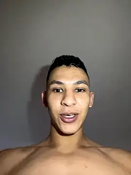 Snapshot of liuscast22 chatting on 25, 11, 2025 liuscast22 online show from 25, 11, 2025