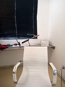 MIYESSI online show from 22, 1, 2025