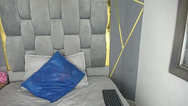 Snapshot of SalommeeT chatting on 7, 2, 2025 SalommeeT online show from 7, 2, 2025