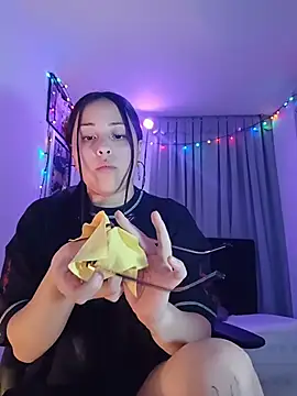 Snapshot of persefone_core chatting on 29, 11, 2025 persefone core online show from 29, 11, 2025