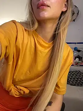 Snapshot of KittyKatyDream chatting on 25, 6, 2026 KittyKatyDream online show from 25, 6, 2026